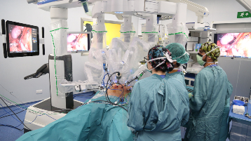 First pancreatic head resection using Da Vinci robot