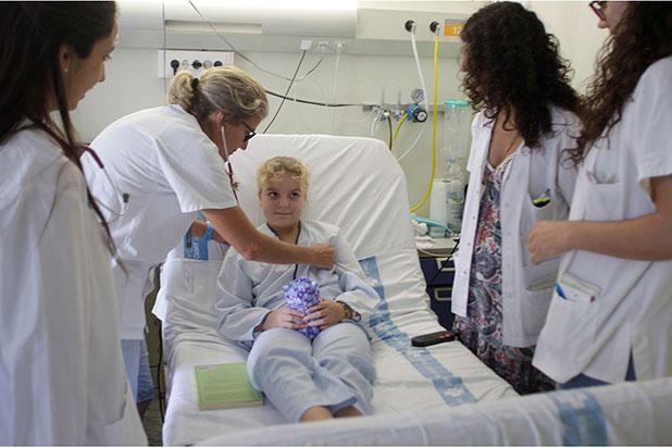 Fent assistència Professionals de Vall d'Hebron fent assistència