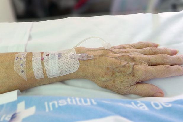 Recerca de nous tractaments Amb la recerca podem oferir una millor asssitència